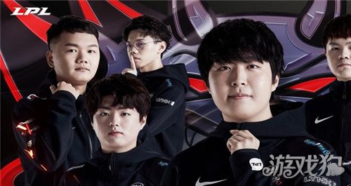 与对手仍有 与对手仍有