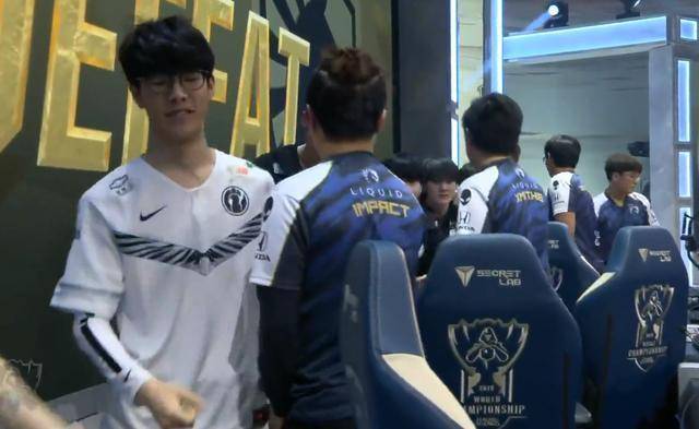 公众情绪偏 公众情绪偏